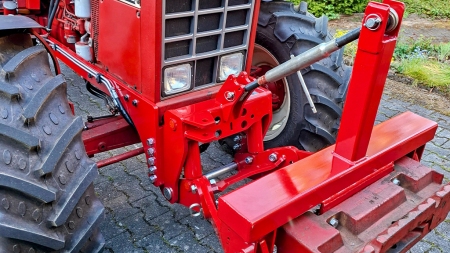 UNIVERZALNI KIT PREDNJA ČELNA HIDRAULIKA 2KAT ZA TRAKTOR 1500kg - CRVENA (RAL 3000)